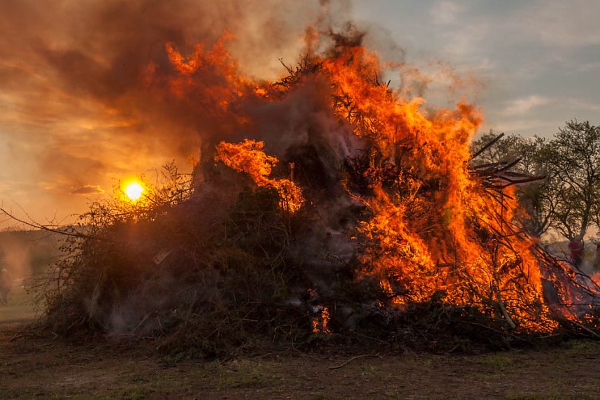 Osterfeuer in Krimderode
