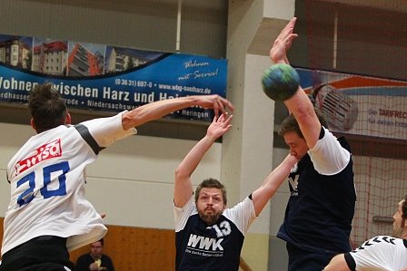 Krimi in der Ballspielhalle