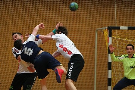Krimi in der Ballspielhalle