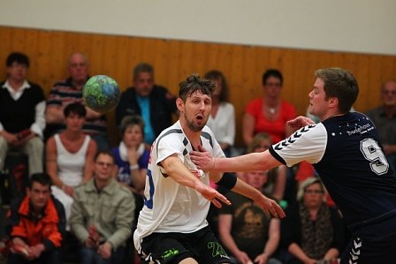 Krimi in der Ballspielhalle