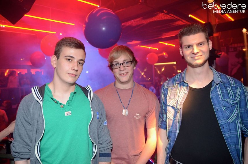 Konfetti-Party im Sax