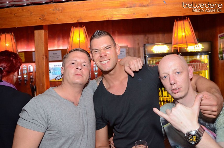 Konfetti-Party im Sax