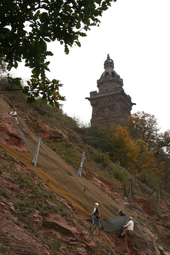 BSI: Hang- und Felssicherung am Kyffh&auml;user