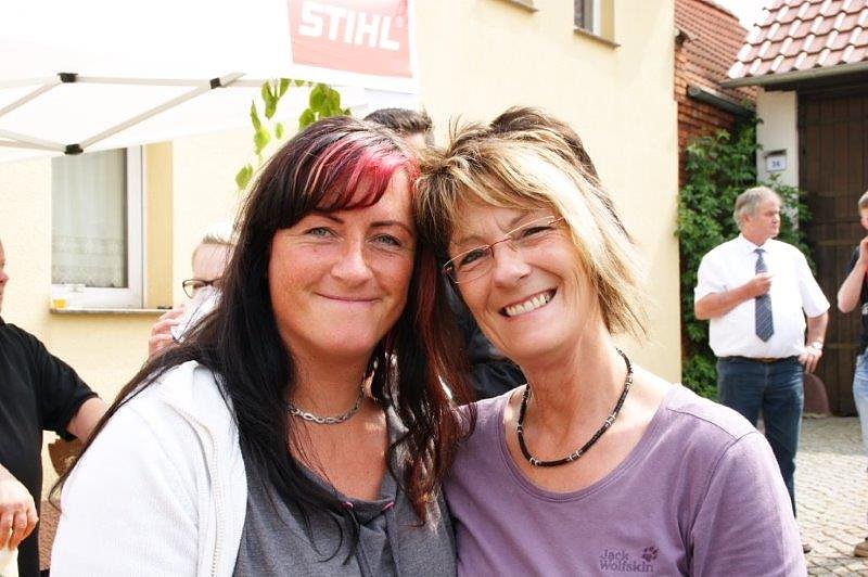 Maibaum in Obergebra gesetzt