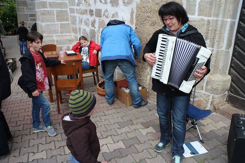 12 (oder 13) Kila B&uuml;cherflohmarkt
