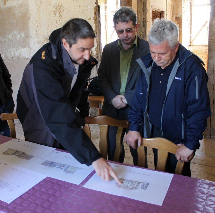 Abgeordneter Dr. Koch in Neustadt