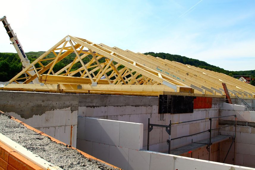 Das Dach kommt drauf