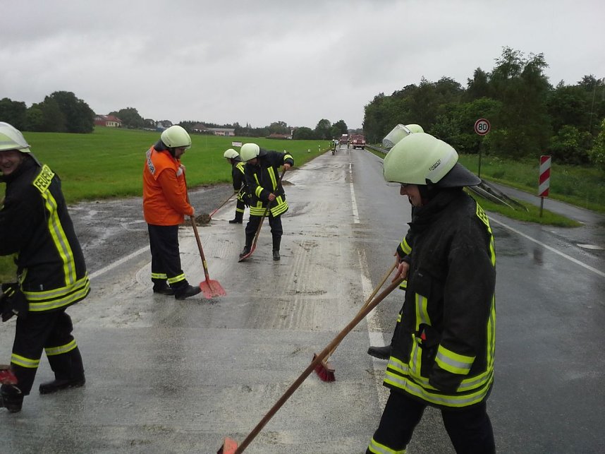 Einsatz auf der Bundesstra&szlig;e