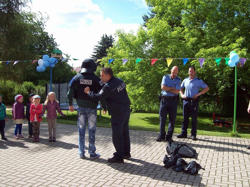 Hundestaffel zu Besuch in Niedersachswerfen
