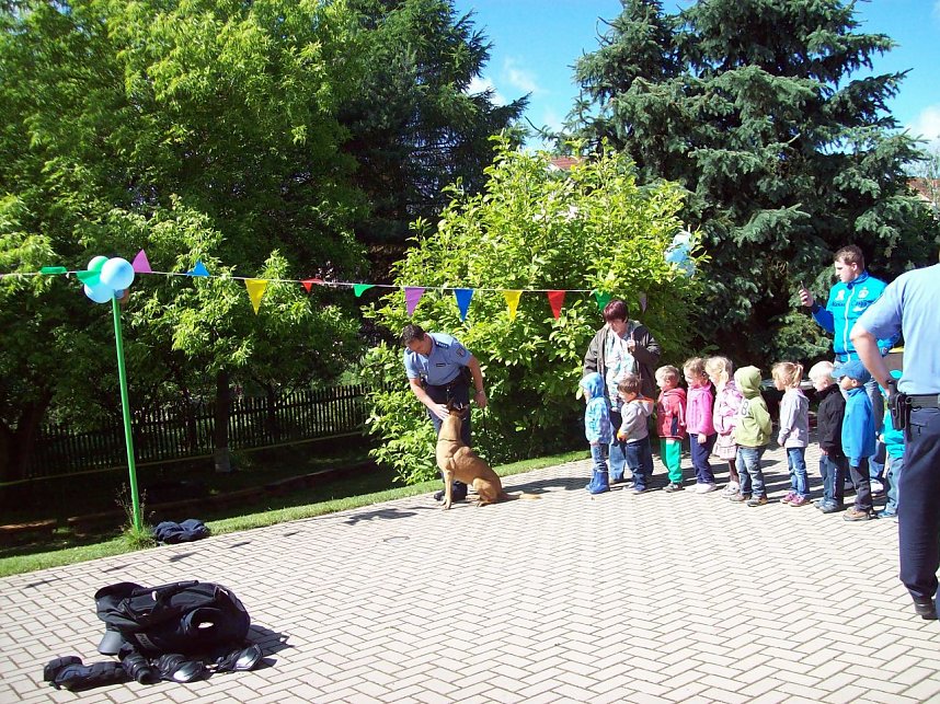 Hundestaffel zu Besuch in Niedersachswerfen