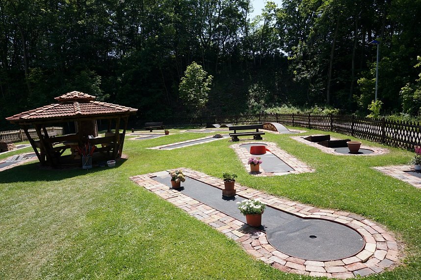 Minigolfanlage eingeweiht