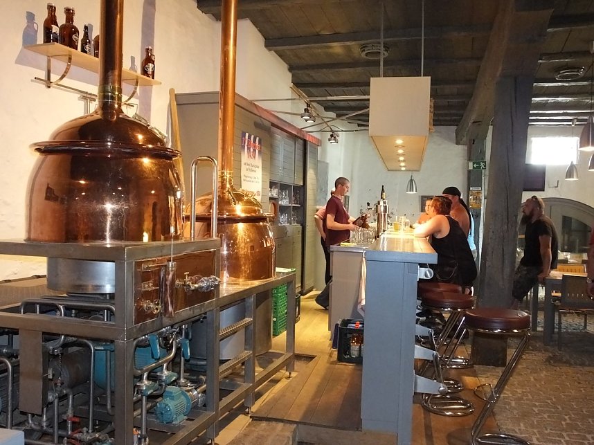 Zwei Feste in Wei&szlig;ensee