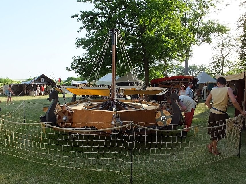 Zwei Feste in Wei&szlig;ensee