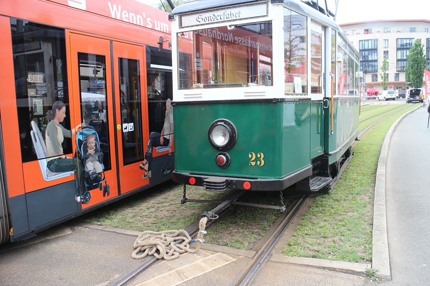 Zweites Nordh&auml;user Stra&szlig;enbahnziehen