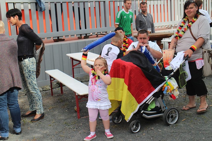 Erstes Public Viewing im Parkschloss