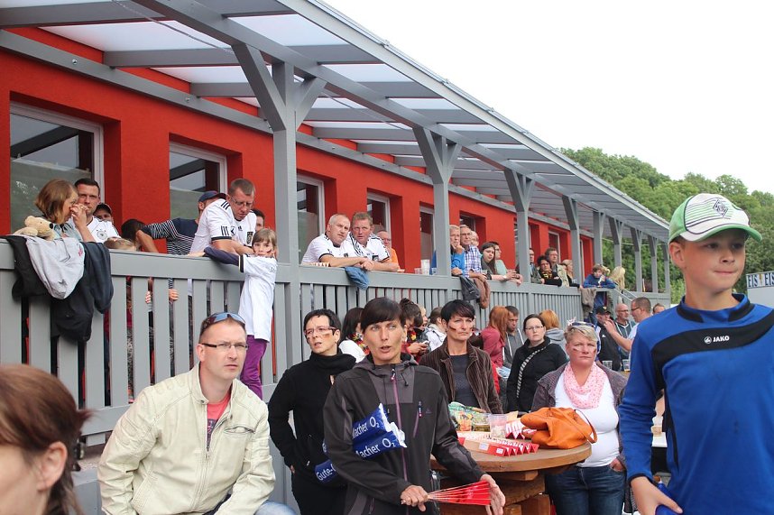 Erstes Public Viewing im Parkschloss