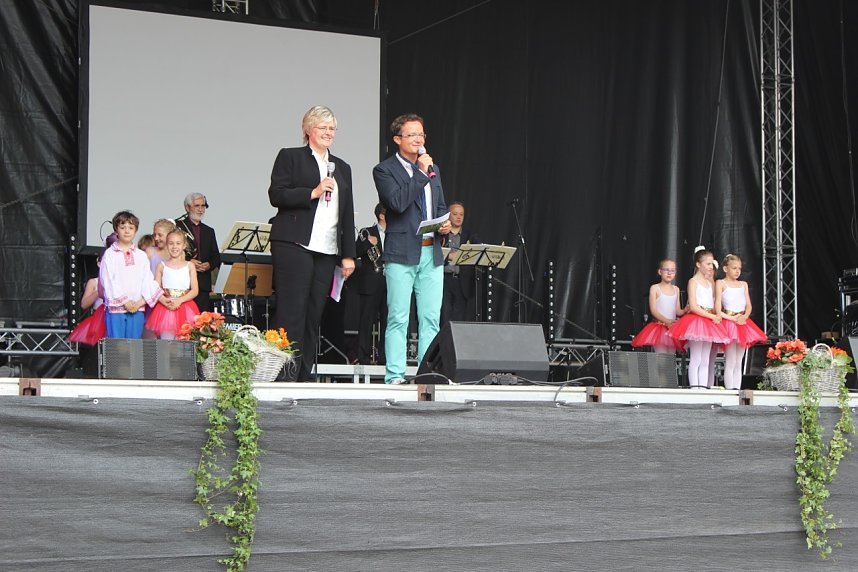 Die Eleven des Tanzstudios Radeva auf dem Rolandsfest