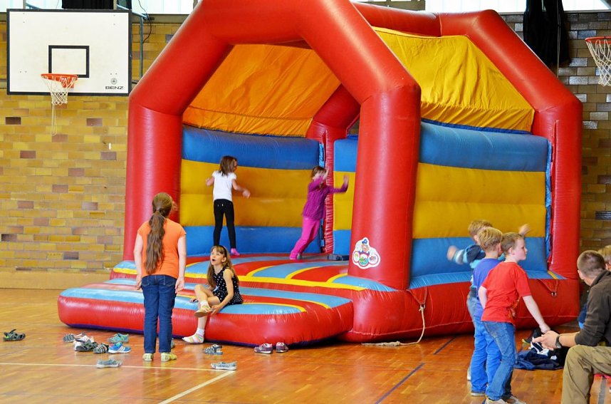 "Mini"-Studenten eroberten Campus