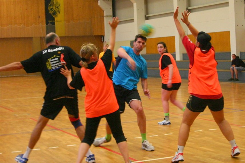 Handball vs. Volleyball