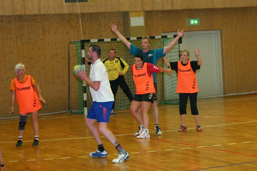 Handball vs. Volleyball