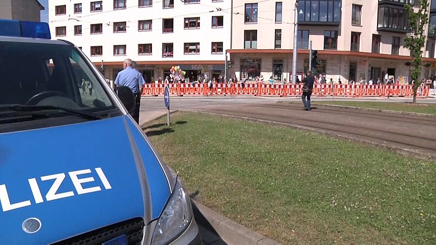 B&uuml;cherkette zum Umzug der Bibliothek