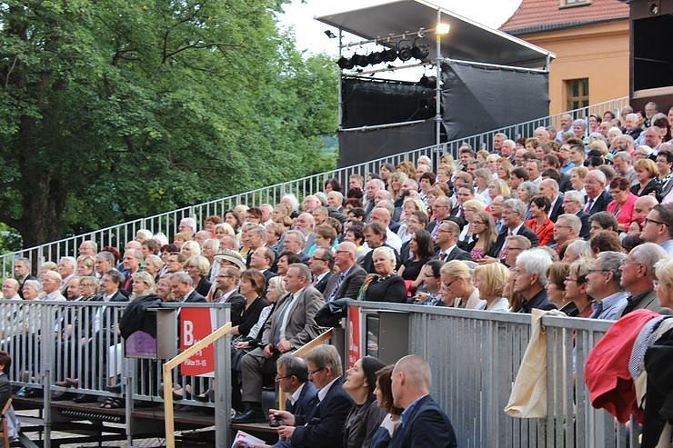 Prominente Premiereng&auml;ste