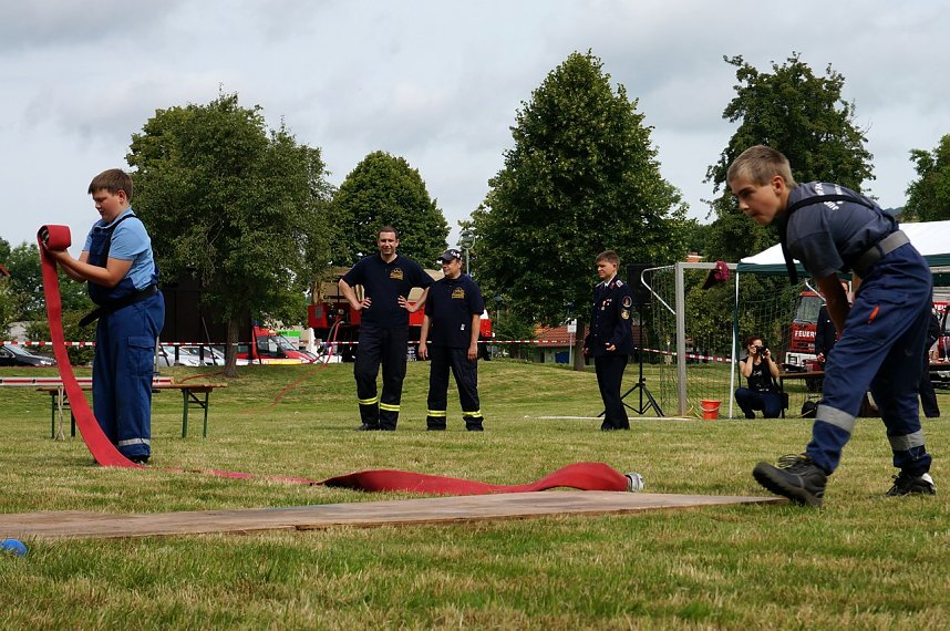 L&ouml;schangriff des Feuerwehr-Nachwuchses