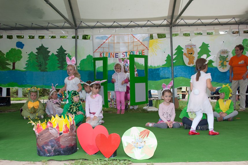 Tolles Programm der "Kleinen Strolche"