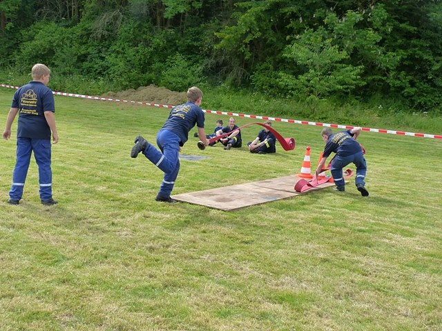 Nachwuchsfeuerwehren im Wettkampf