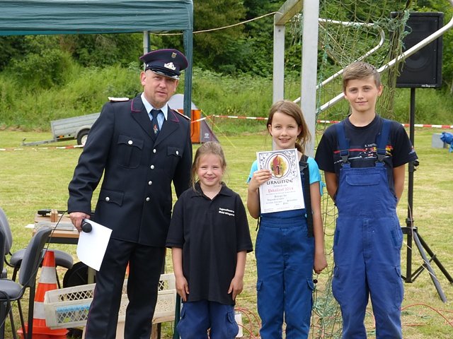 Nachwuchsfeuerwehren im Wettkampf