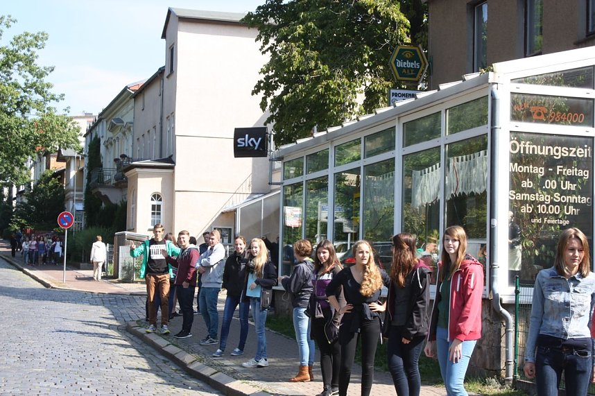 B&uuml;cherkette zum Umzug der Bibliothek