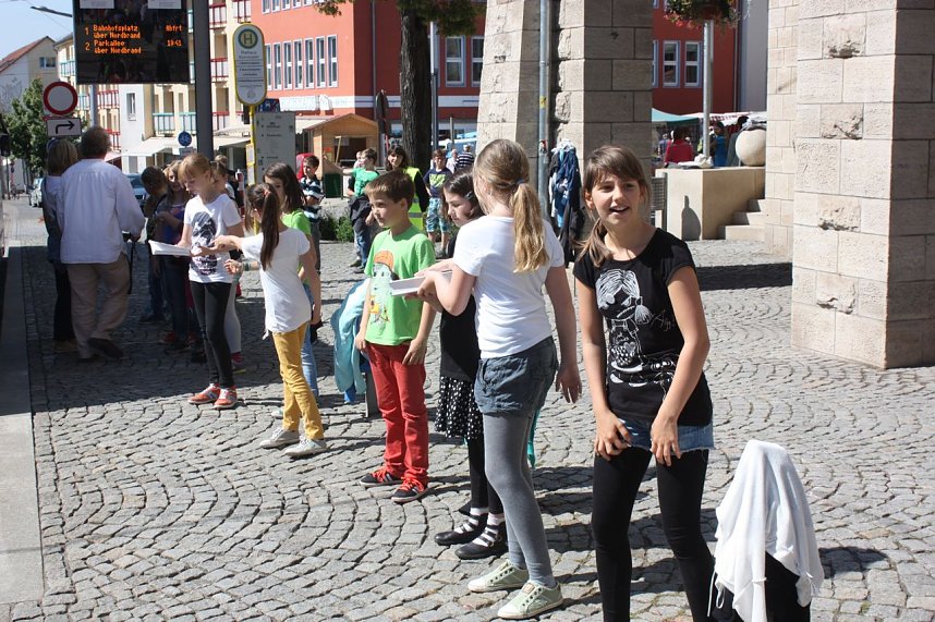 B&uuml;cherkette zum Umzug der Bibliothek