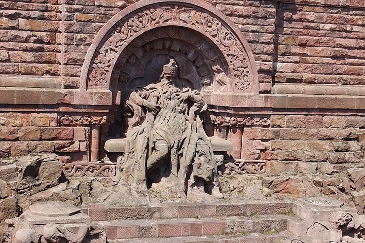 Kyffh&auml;userdenkmal &uuml;bergeben