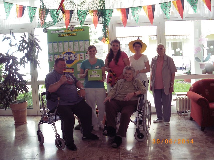 Erdbeeren und Fu&szlig;ball