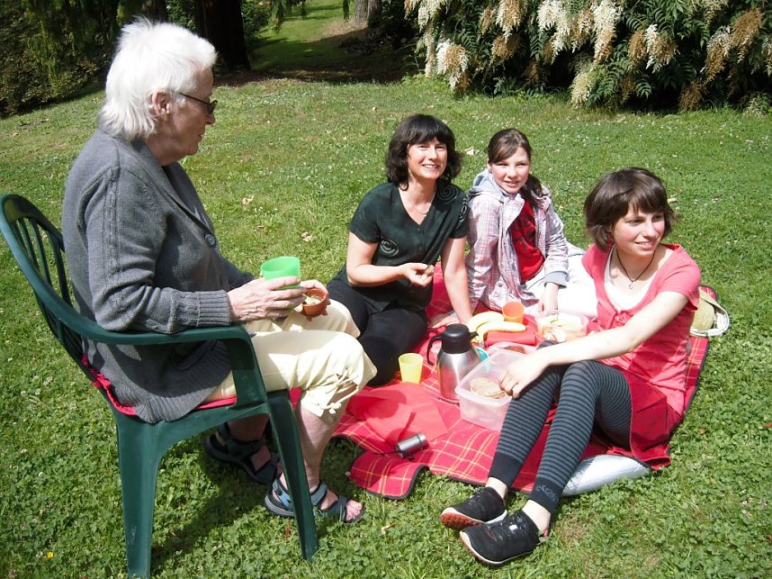 Parkfest:  Picknick im Park� soll nach diesem stimmungsvollem Auftakt mit dem Evergreen Swingtett� Tradition werden.