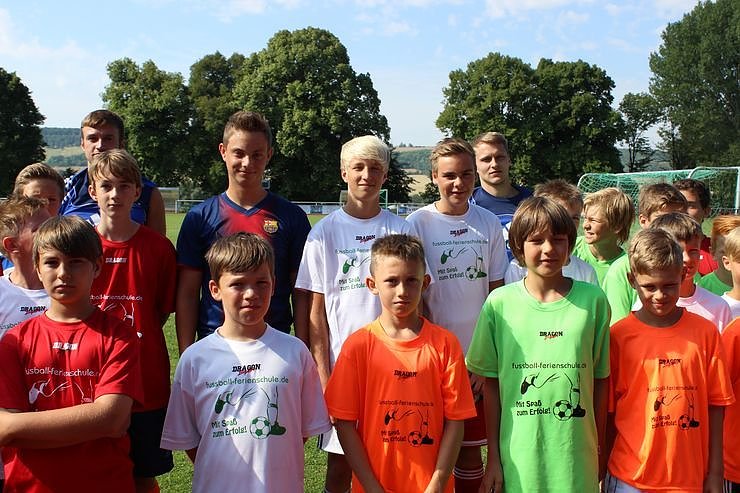 Volles Training bei der Fu&szlig;ballschule