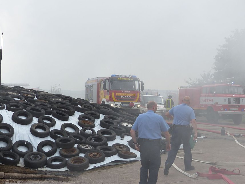 Reifenlager brannte