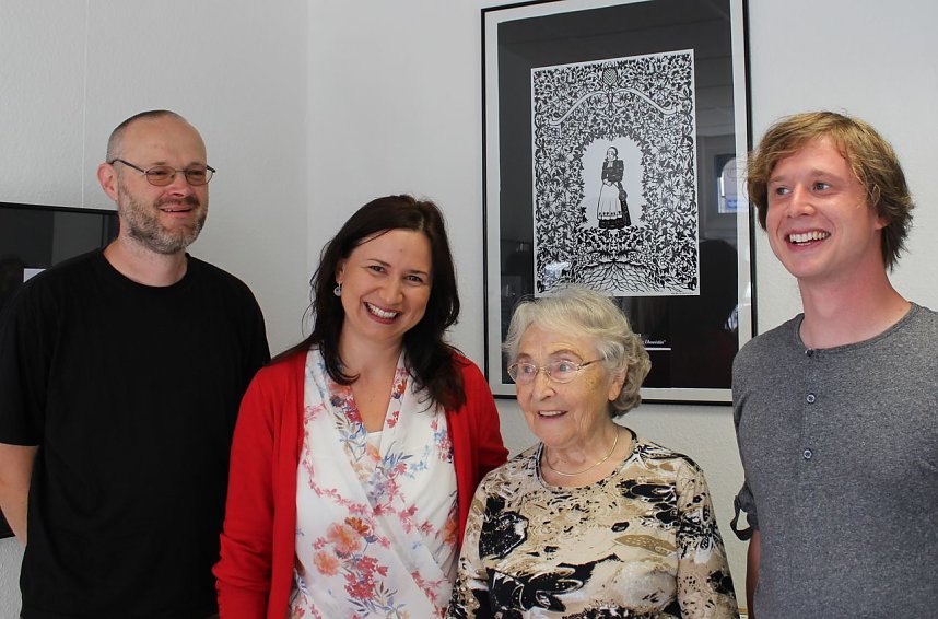 Wahlkampfunterst&uuml;tzung.: Ausstellung er&ouml;ffnet