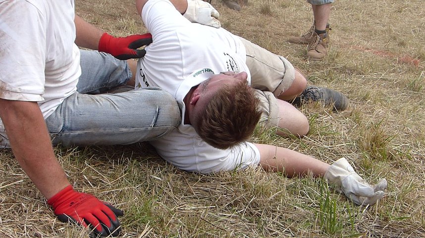 Tauziehen an der Helme