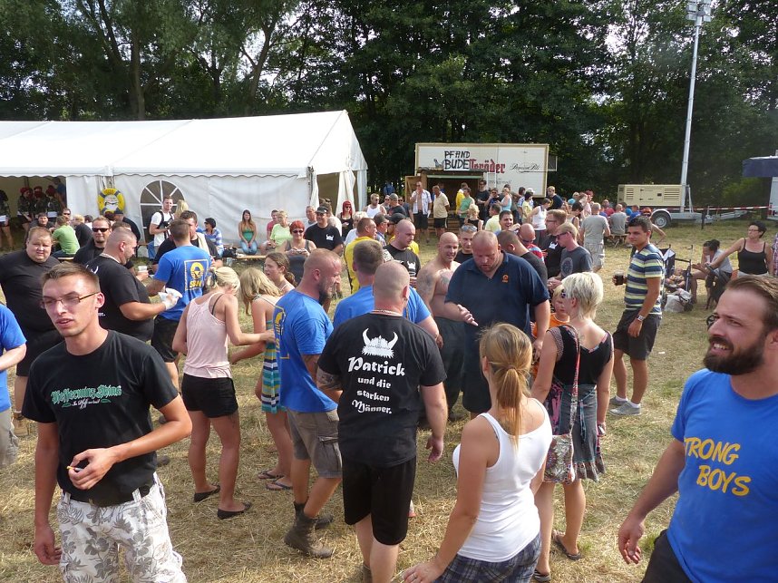 Tauziehen an der Helme