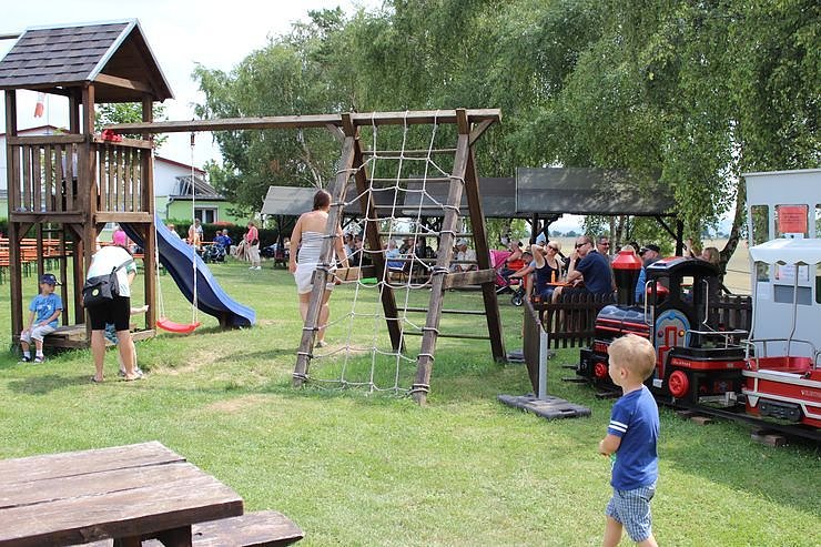 Morgen gro&szlig;e Flugschau