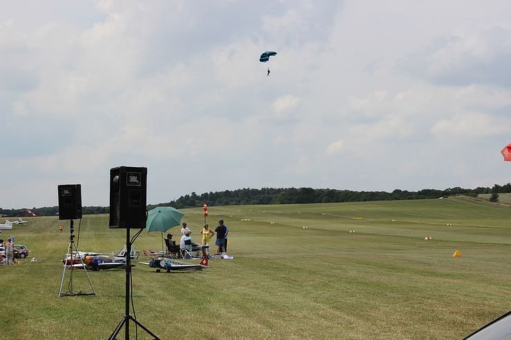 Morgen gro&szlig;e Flugschau