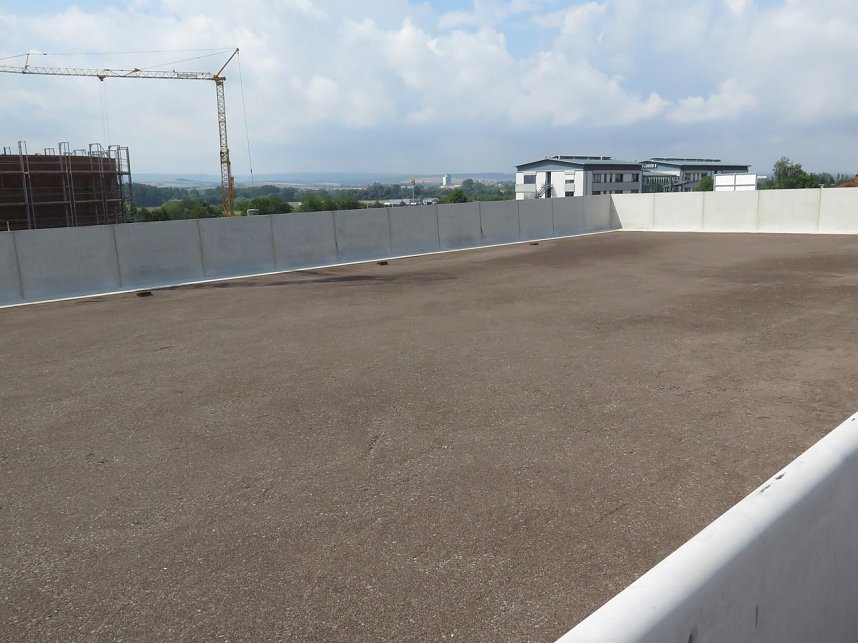 Stand der Dinge: Hier kommt nur noch einen Bitumenschicht drauf