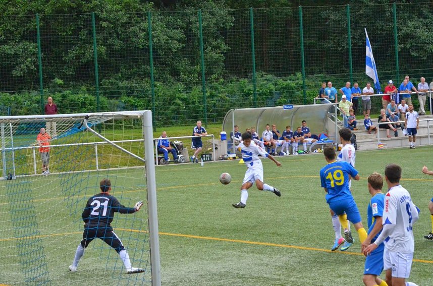 2:0-Sieg zum Einstand gegen Eisenberg