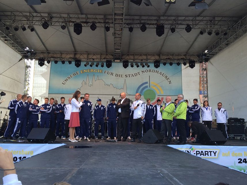 Wackers Erste auf der B&uuml;hne