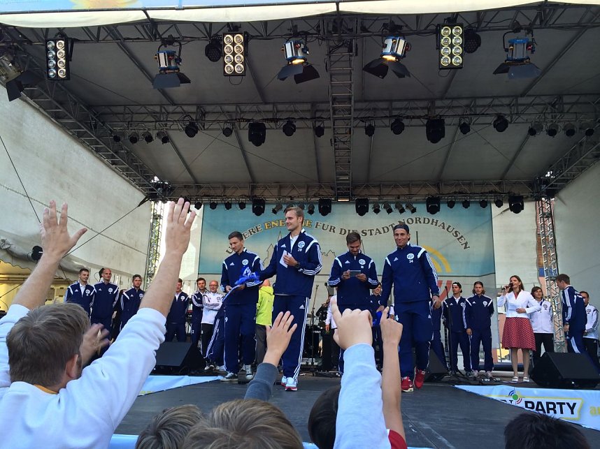 Wackers Erste auf der B&uuml;hne