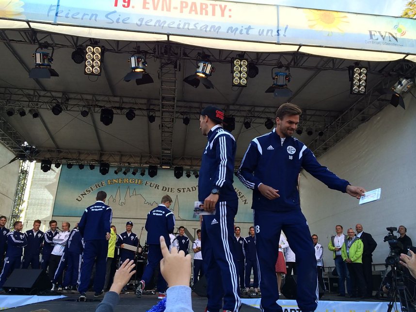 Wackers Erste auf der B&uuml;hne