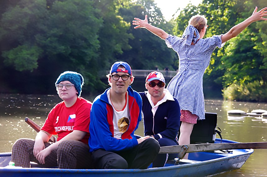 Der Auftakt vorm Theater