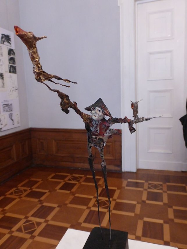 "Tiefgr&uuml;n bis zartbitter"