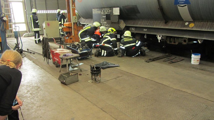 Katastrophenschutz &uuml;bte den Ernstfall